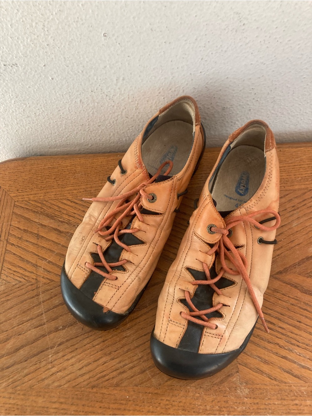 WOLKY Subtle Orange Lace Up Leather Walking/Hiking Shoes Size 10 (EU 41)